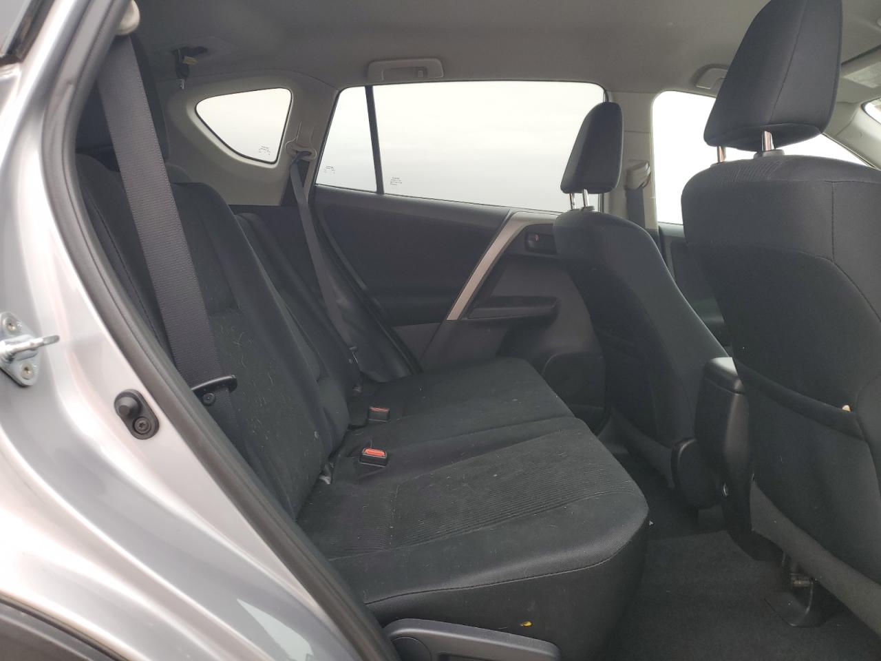 2016 Toyota RAV 4 - Image 11