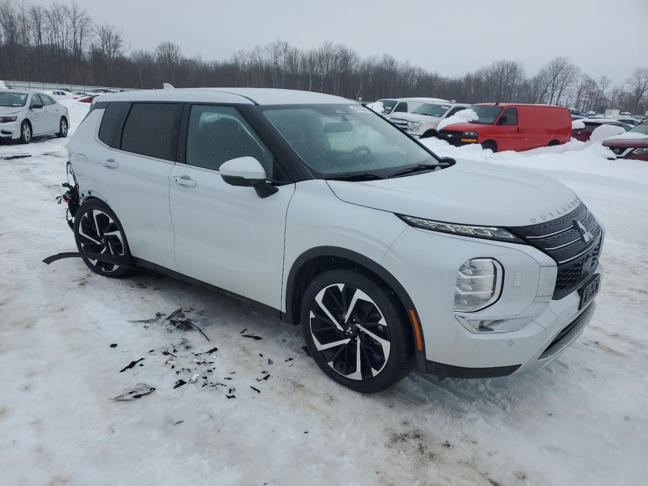 2024 Mitsubishi Outlander - Image 4