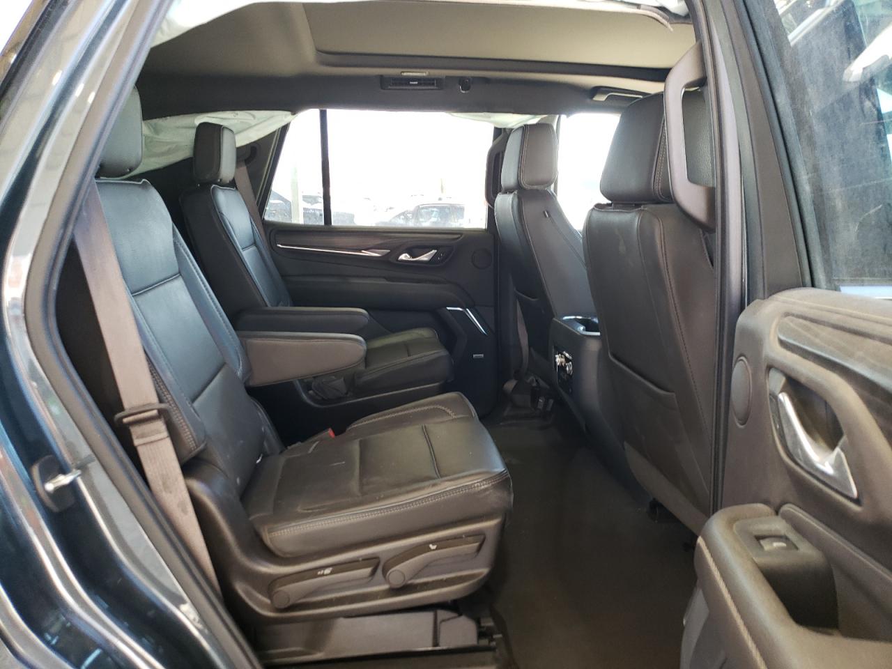 2021 GMC Yukon - Image 11
