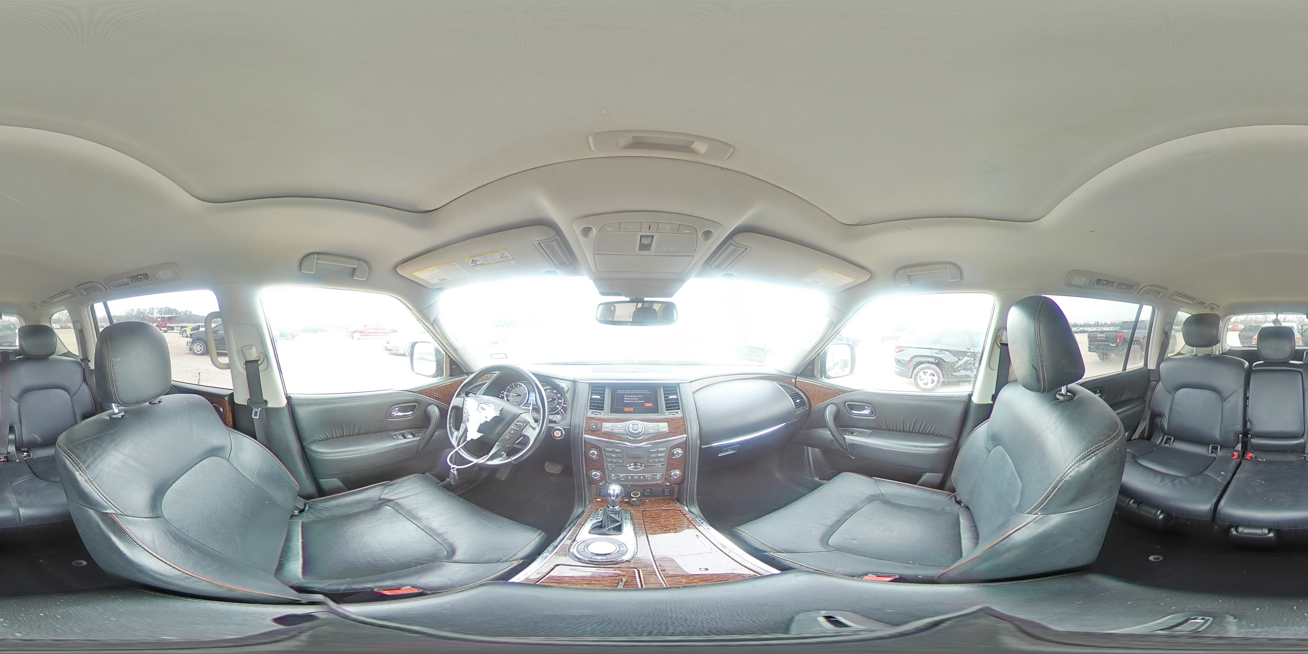 2019 Nissan Armada - Image 14