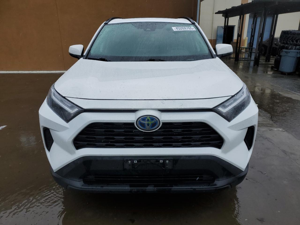 2022 Toyota RAV 4 - Image 5