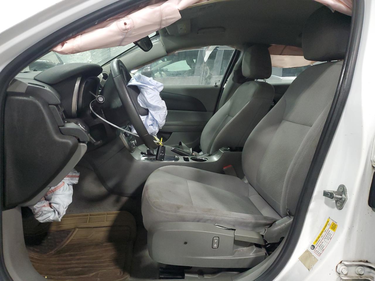 2014 Chevrolet Malibu - Image 7