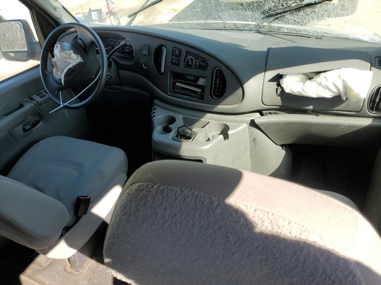 2005 Ford Econoline - Image 8
