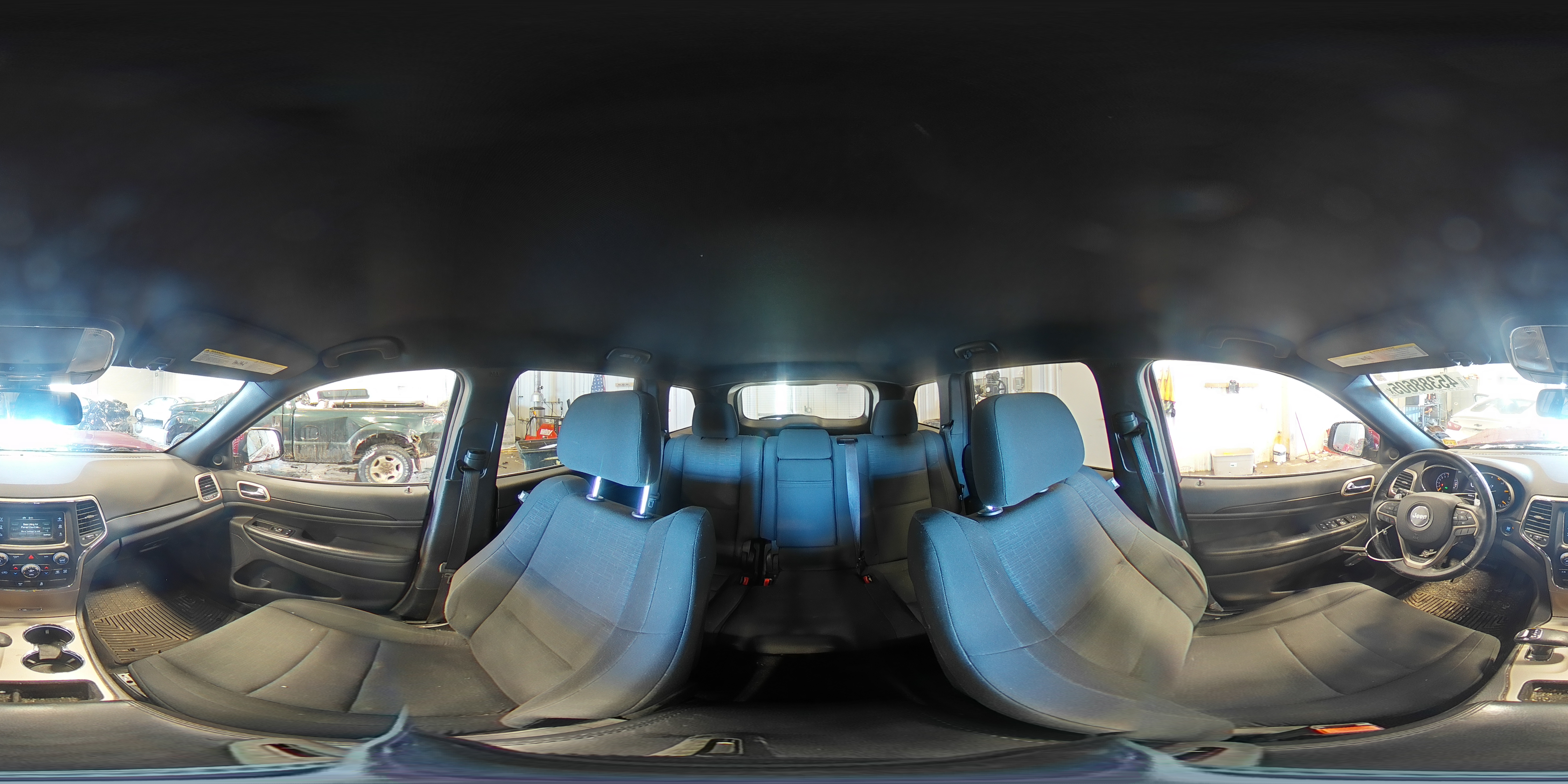 2015 Jeep Grand Cherokee - Image 16