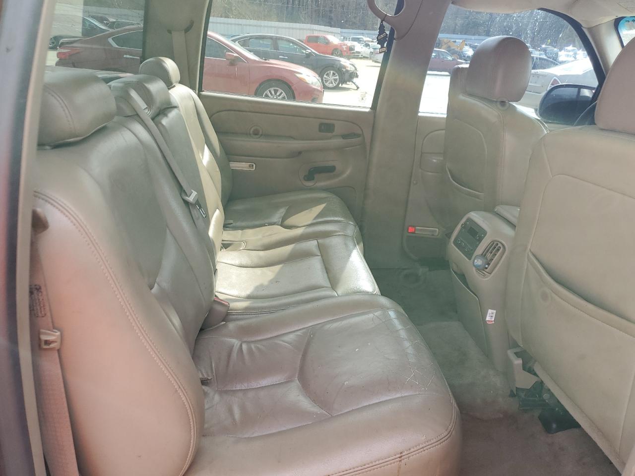 2005 Chevrolet Silverado - Image 10