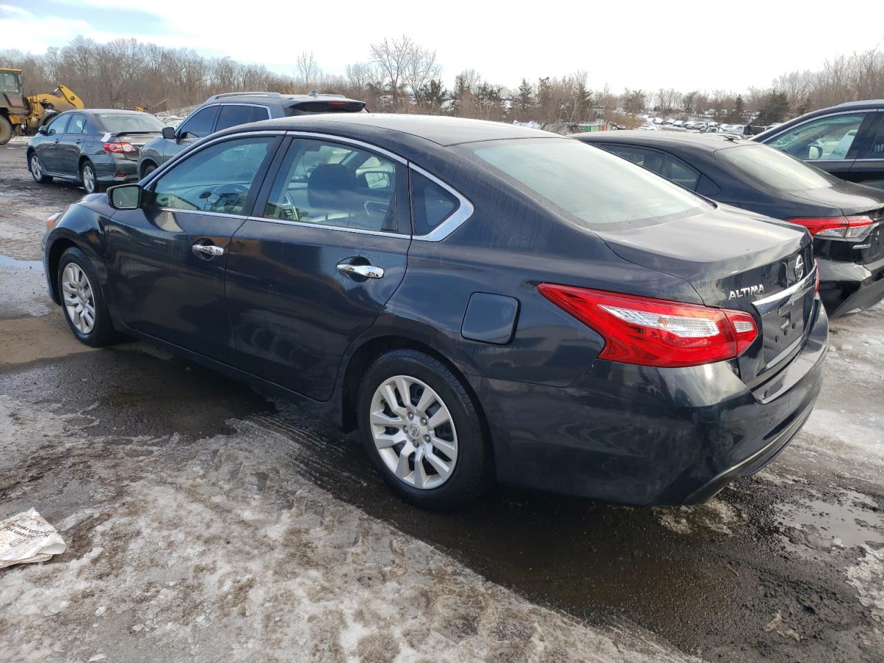 2017 Nissan Altima - Image 2