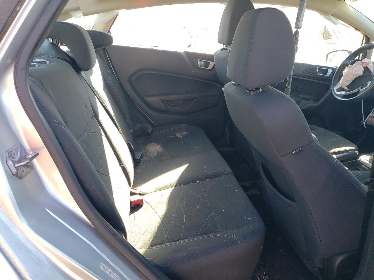 2015 Ford Fiesta - Image 10