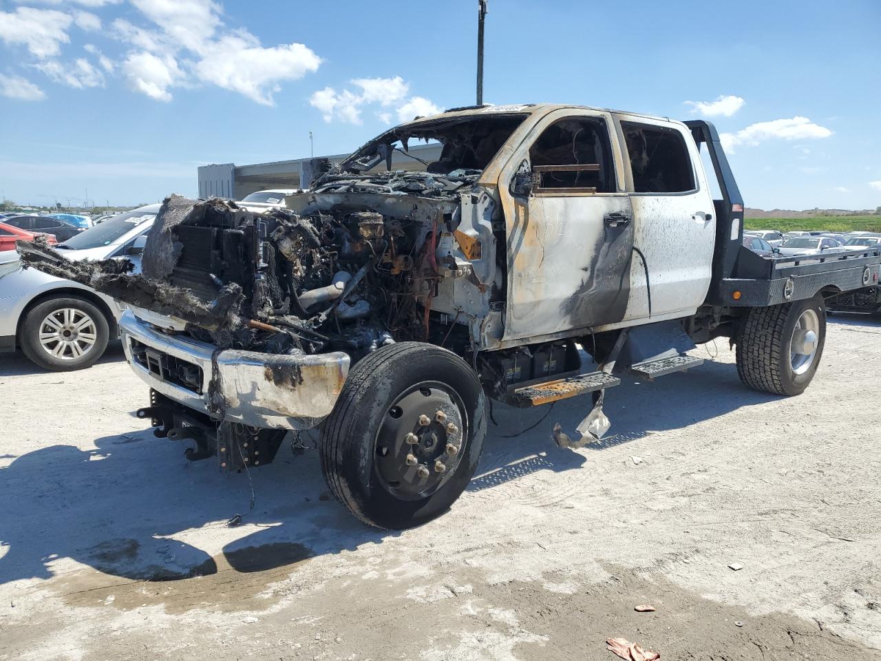 2019 Chevrolet Silverado Medium Duty للبيع في West Palm Beach، FL - Burn