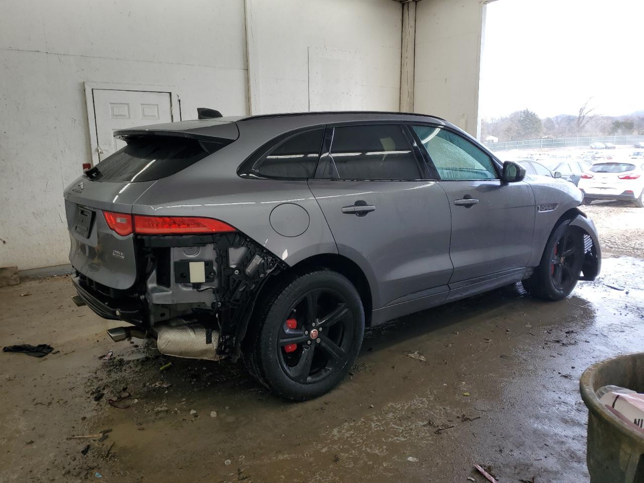 2020 Jaguar F-Pace - Image 3