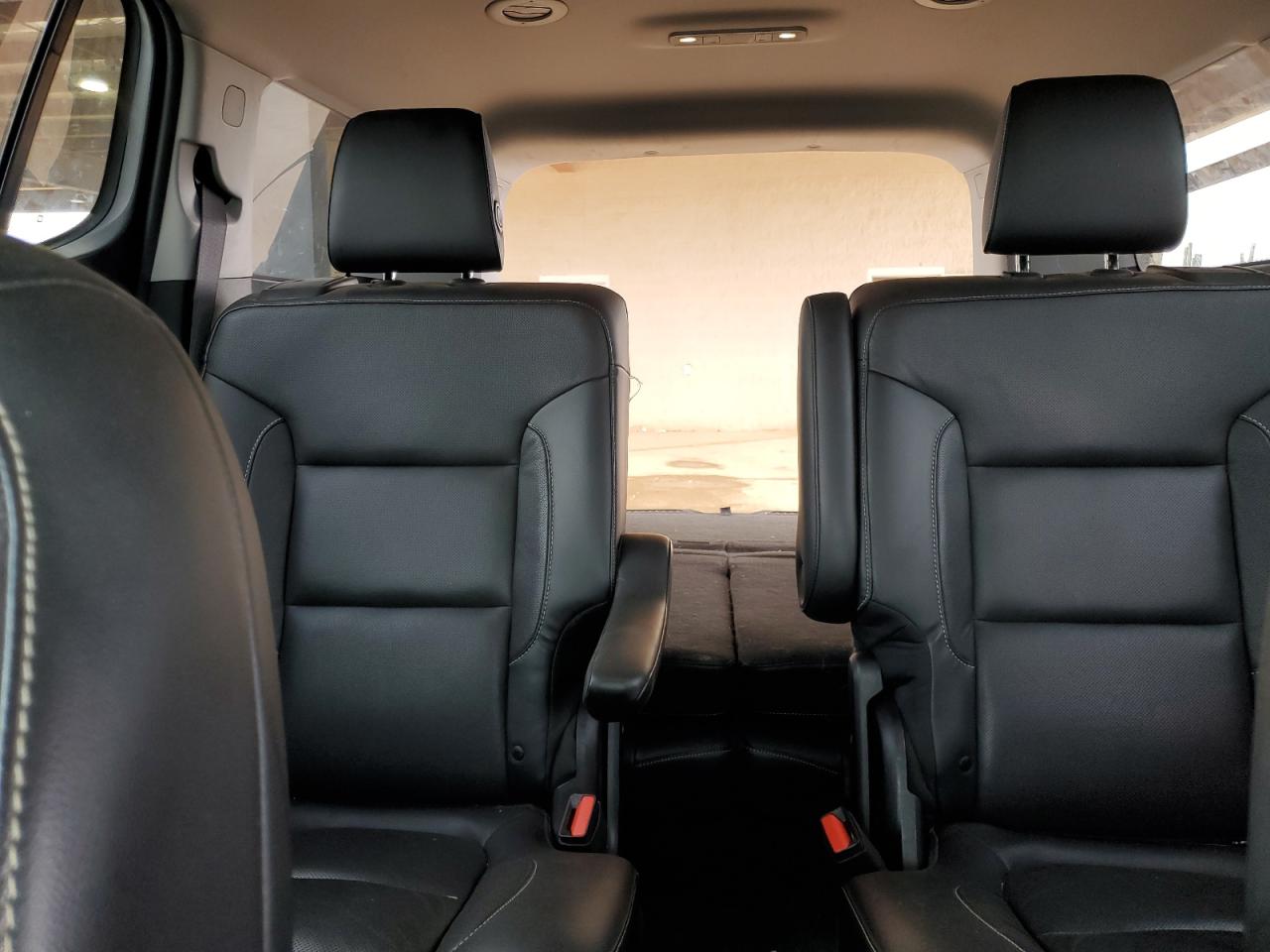 2017 GMC Acadia - Image 10