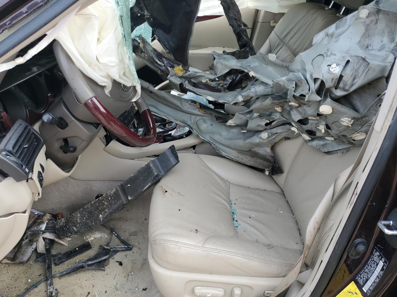2004 Lexus ES - Image 7