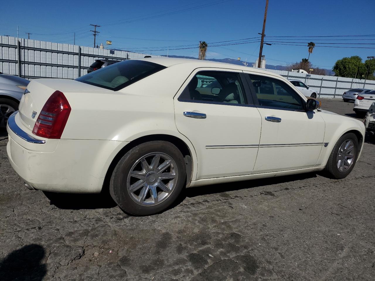 2006 Chrysler 300 - Image 3