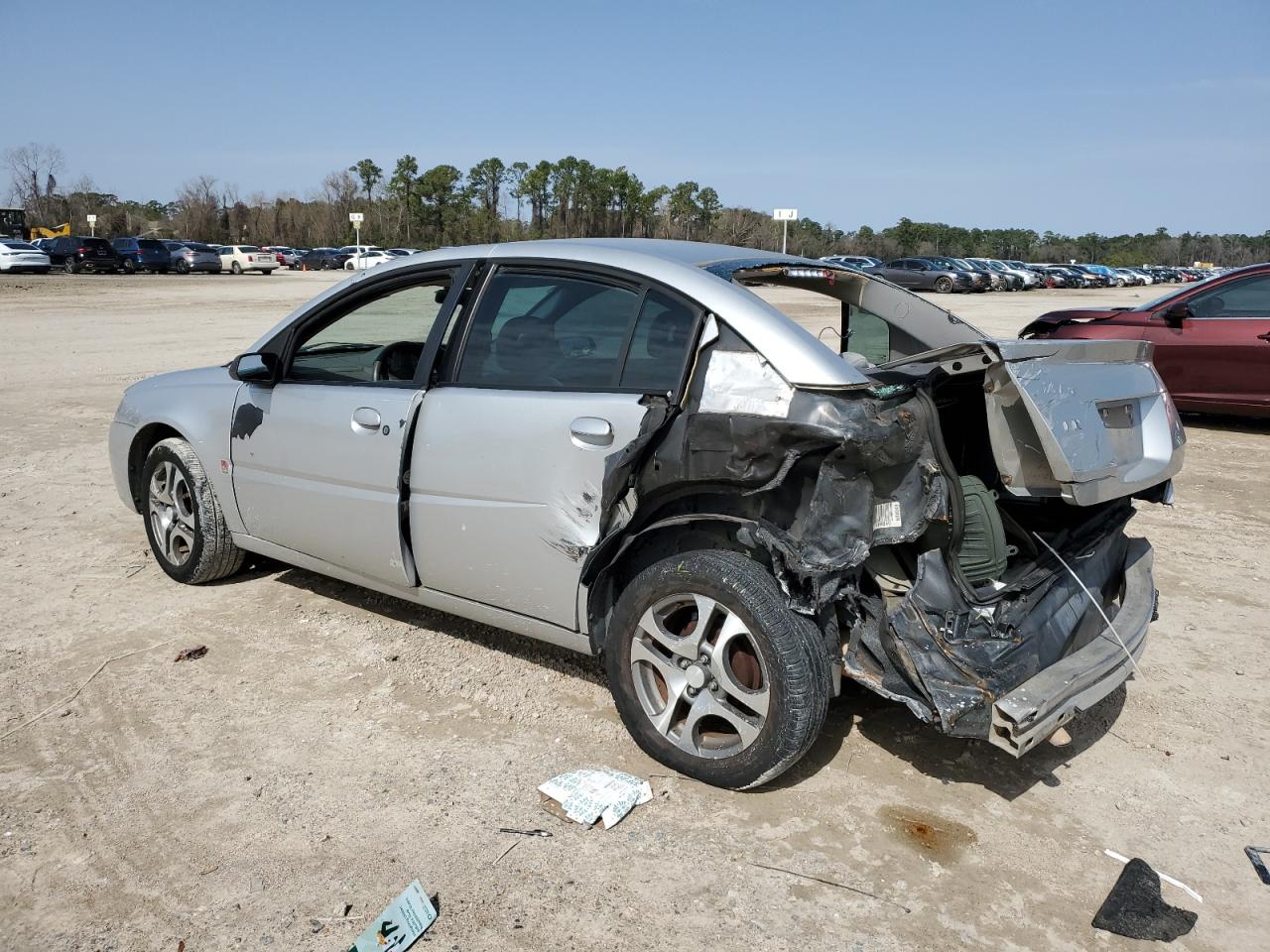 2005 Saturn ION - Image 2