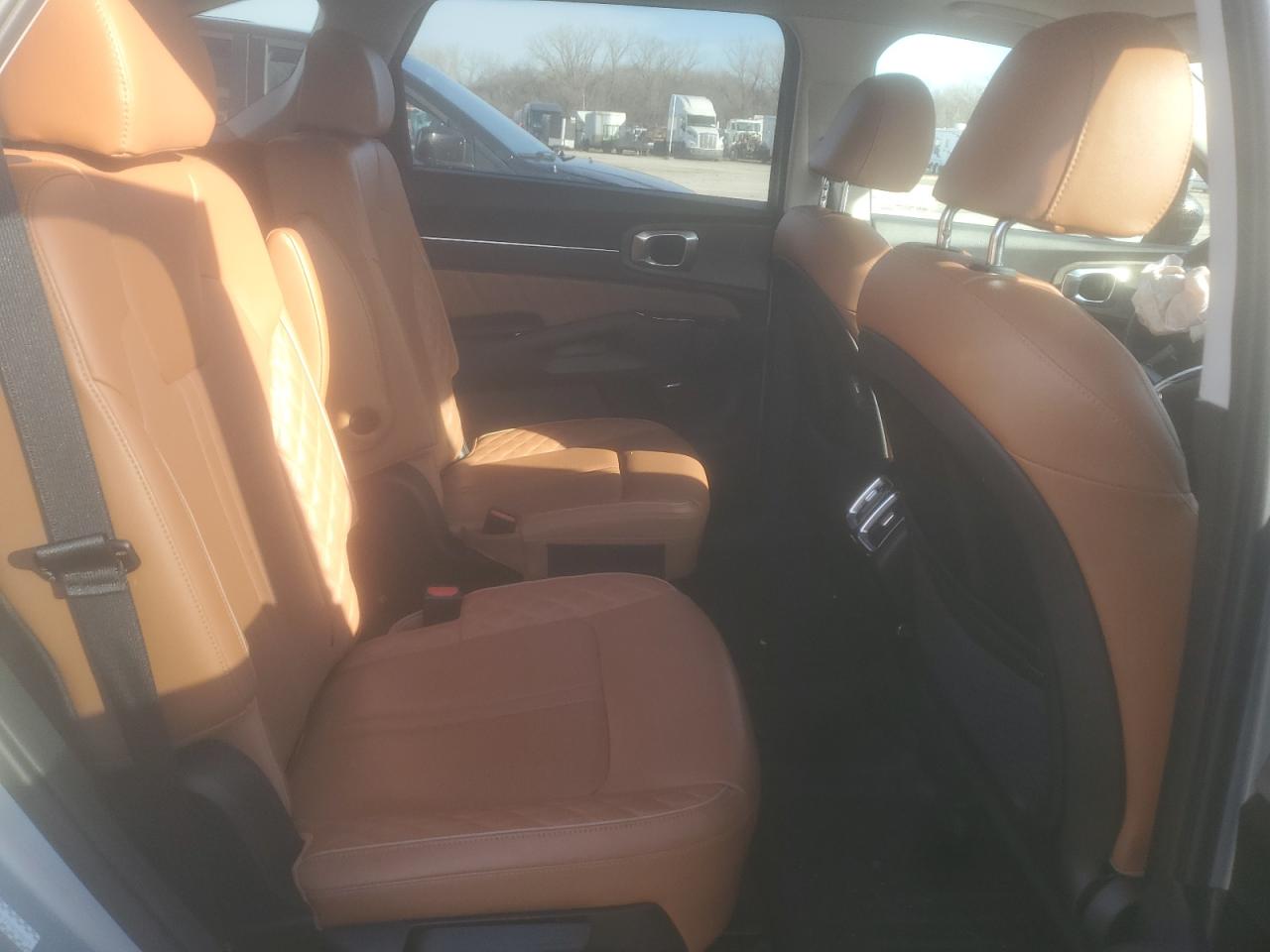 2021 Kia Sorento - Image 11
