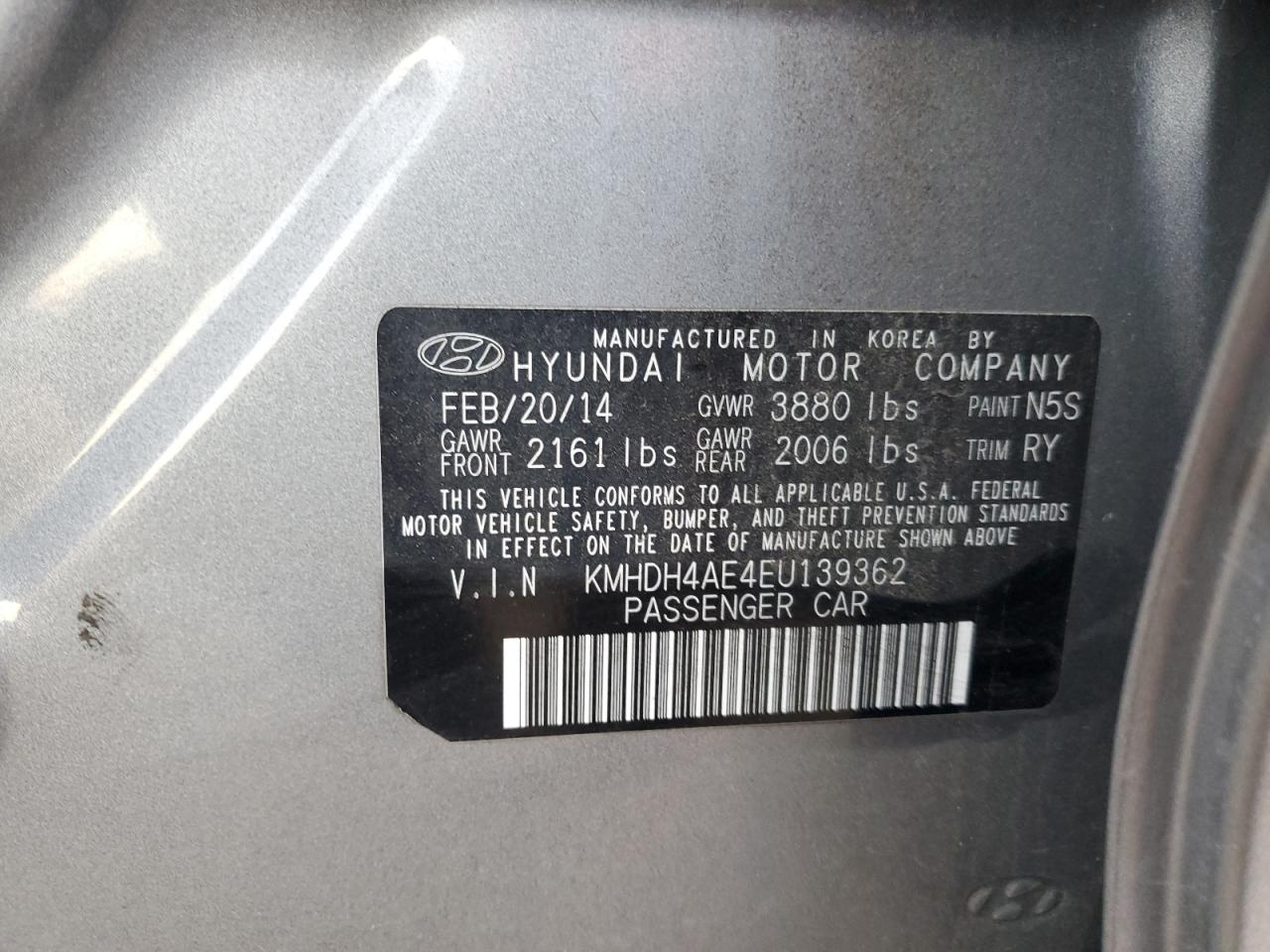 2014 Hyundai Elantra - Image 13
