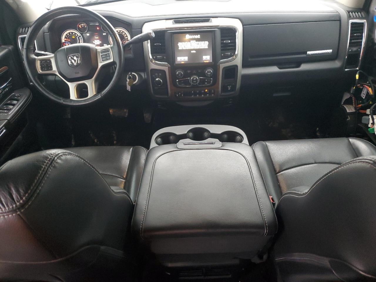 2016 RAM 2500 - Image 8