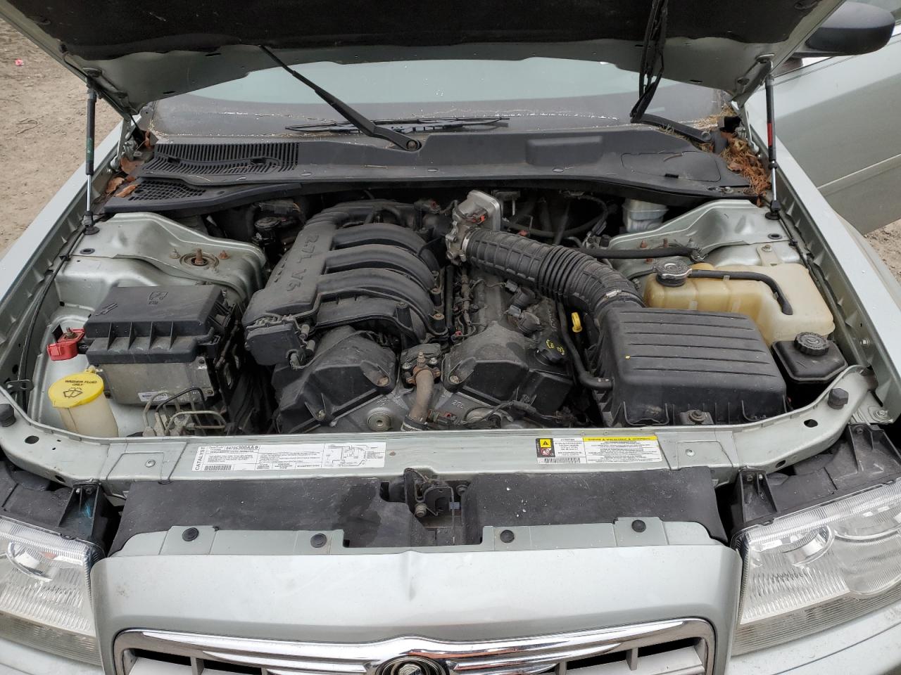 2006 Chrysler 300 - Image 11