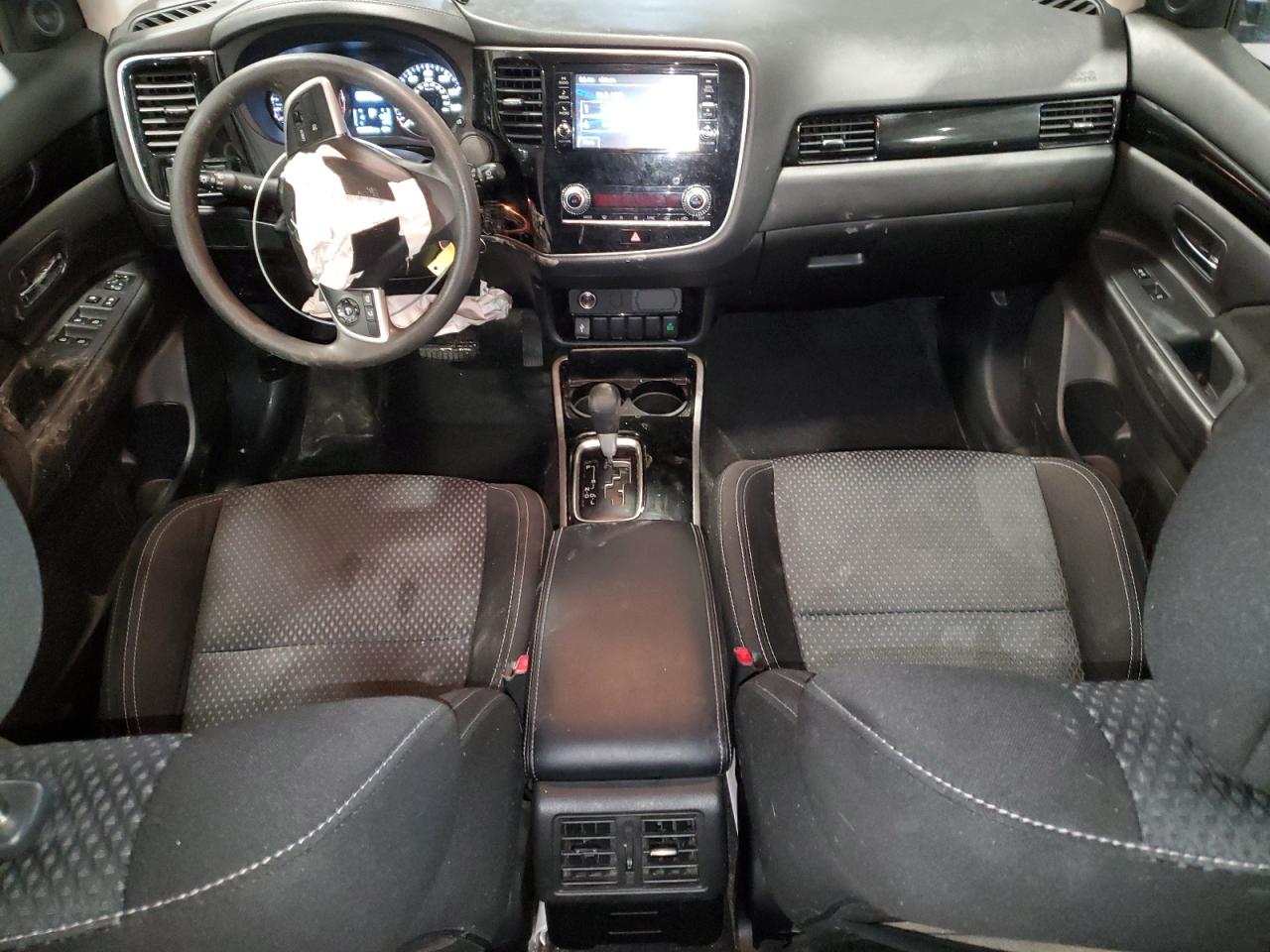2020 Mitsubishi Outlander - Image 8