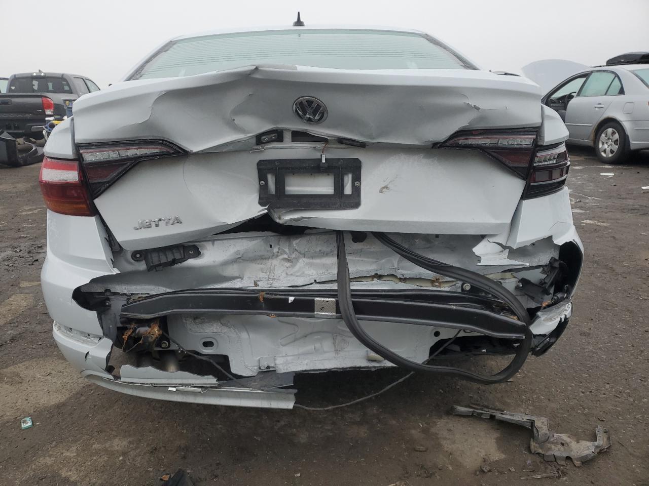 2019 Volkswagen Jetta - Image 6