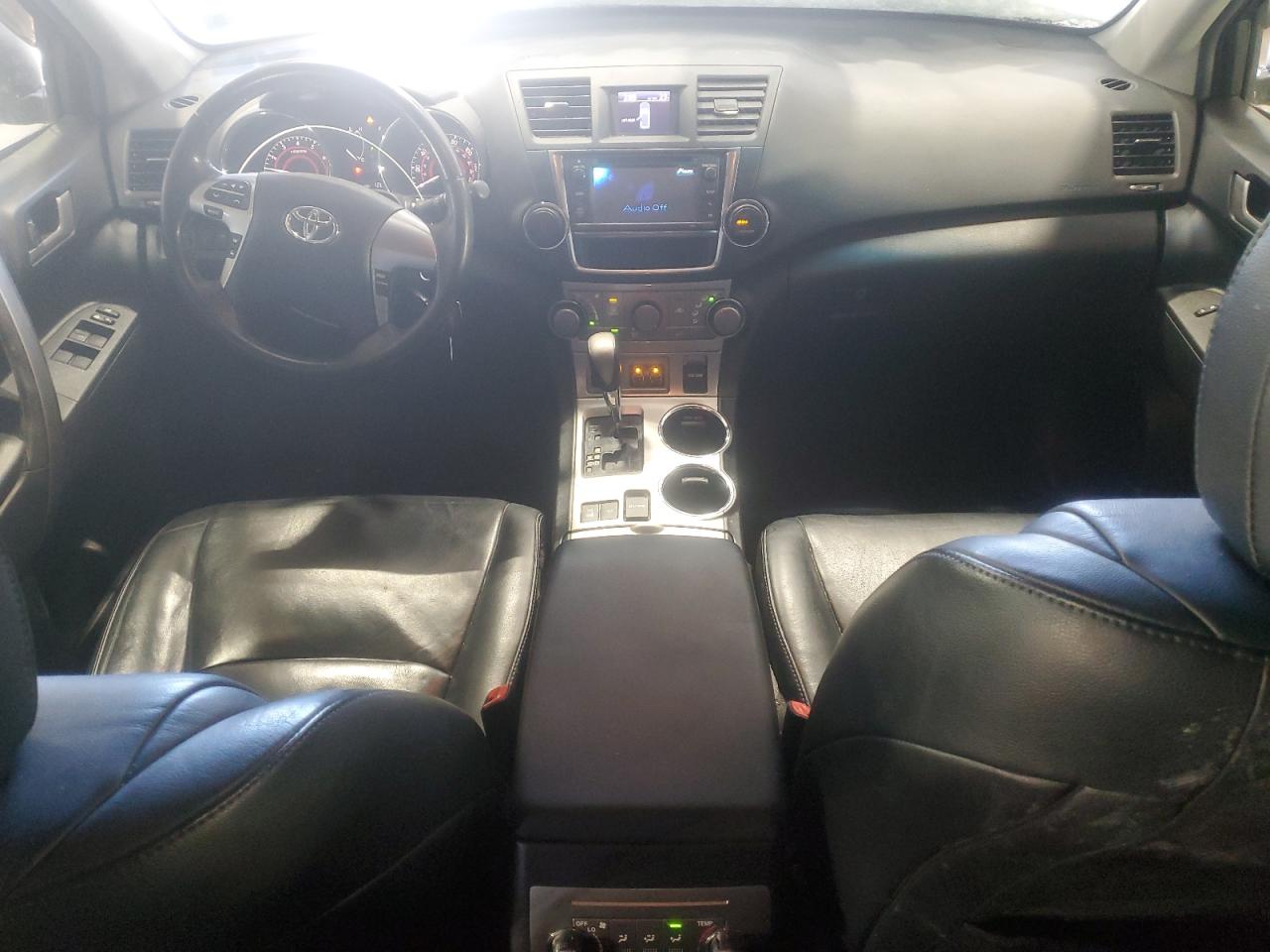 2013 Toyota Highlander - Image 8
