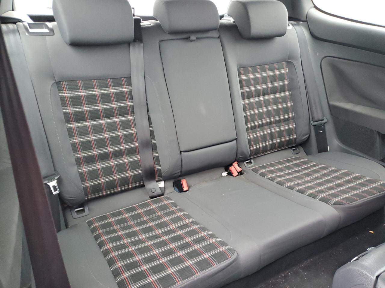 2008 Volkswagen GTI - Image 10
