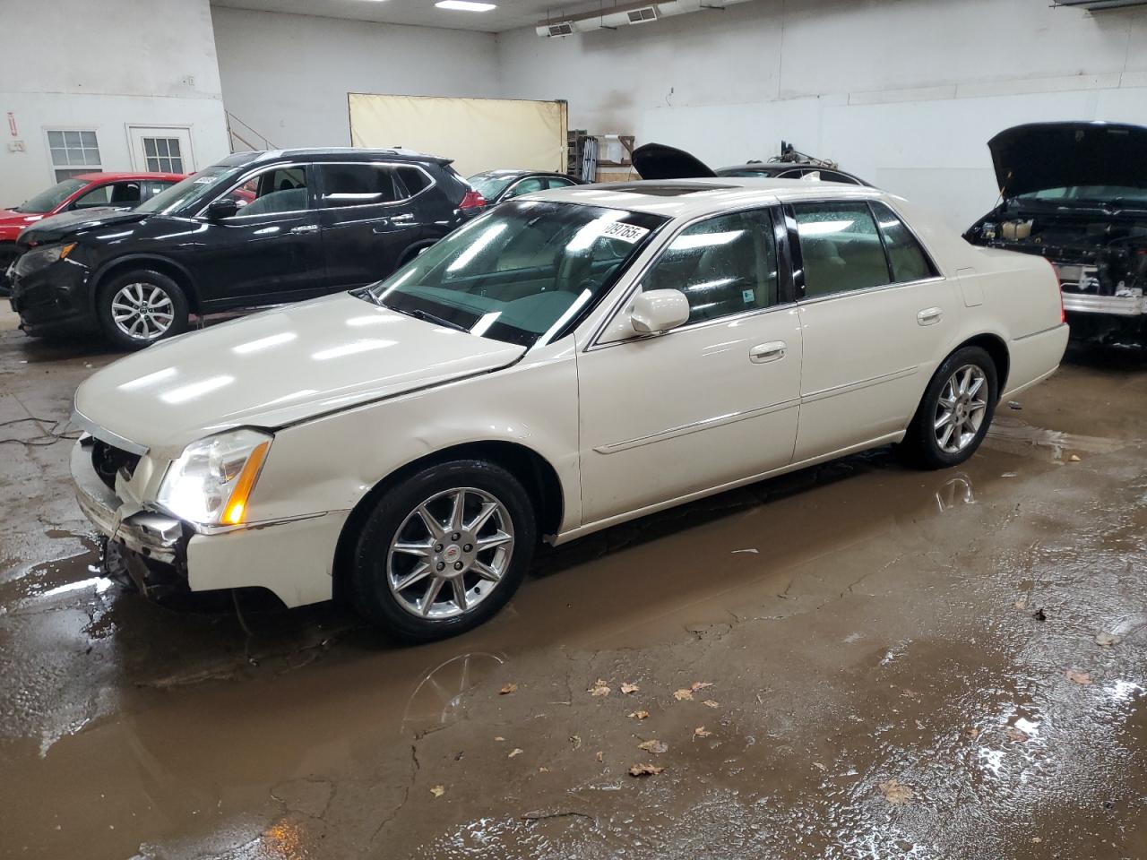 2011 Cadillac DTS - Image 1