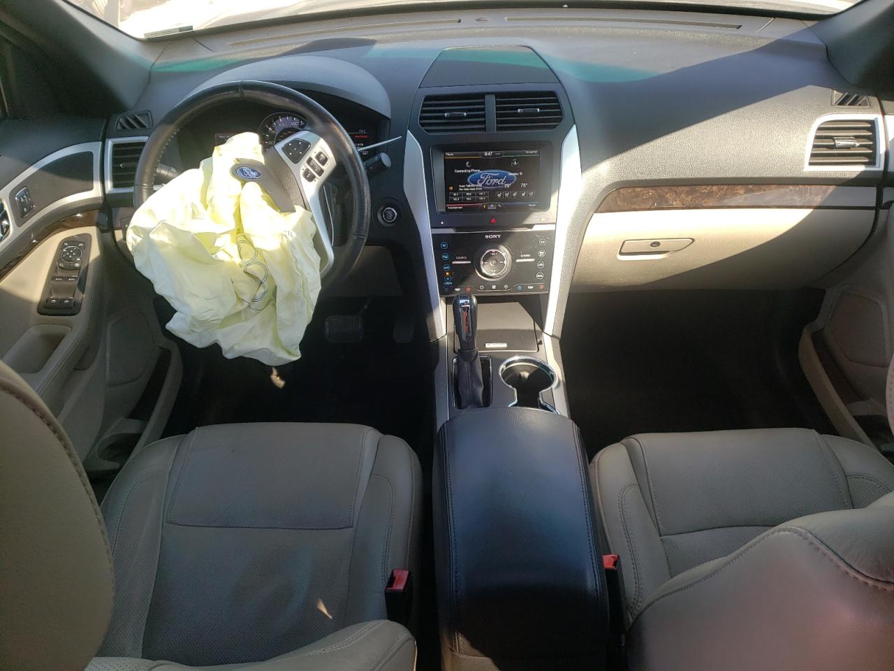 2015 Ford Explorer - Image 8