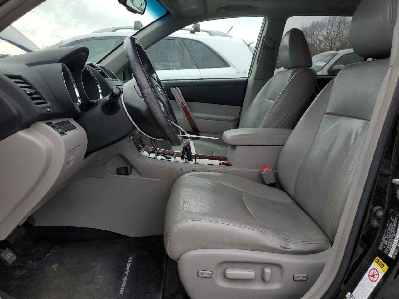 2012 Toyota Highlander - Image 7