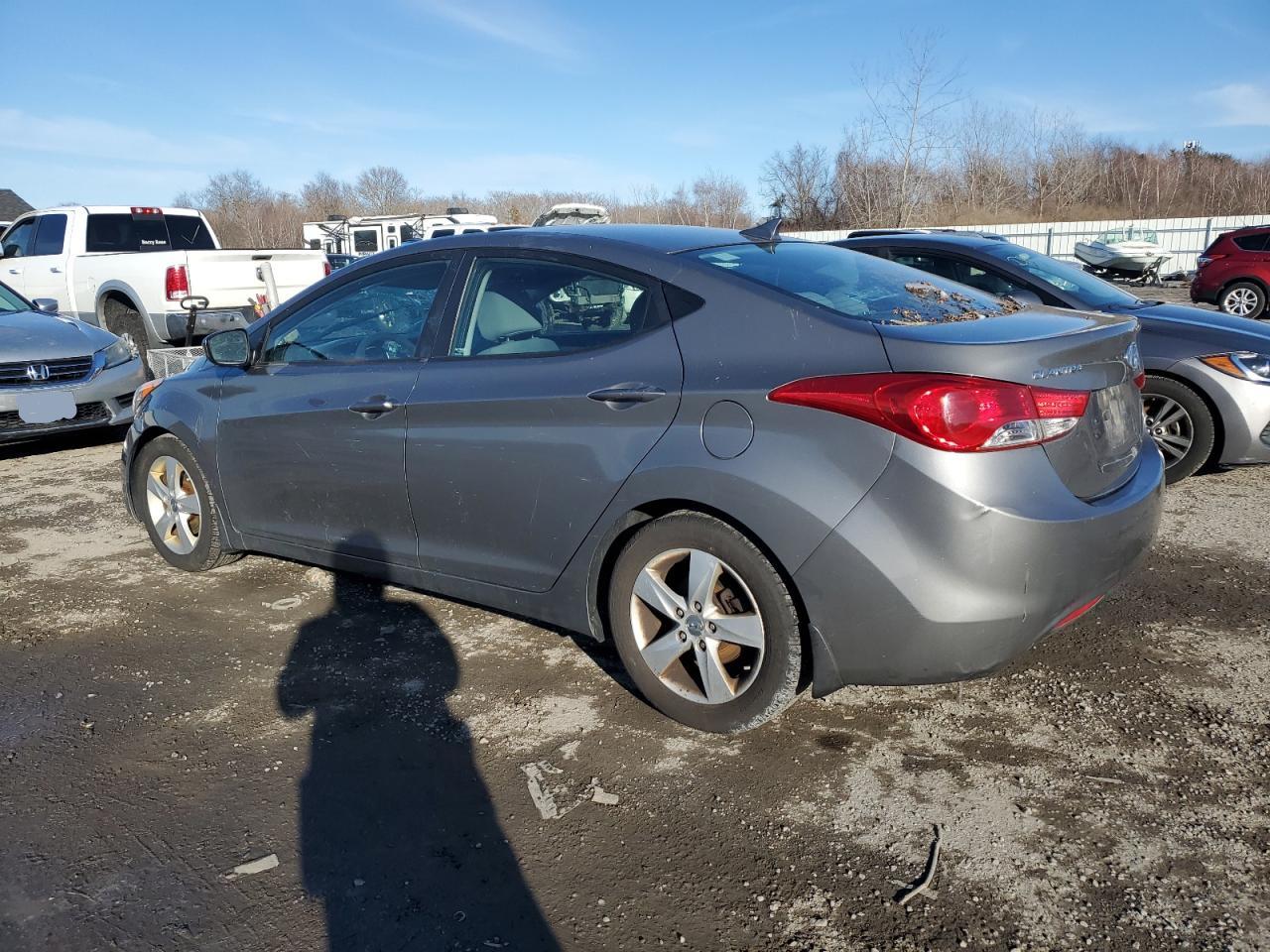 2013 Hyundai Elantra - Image 2