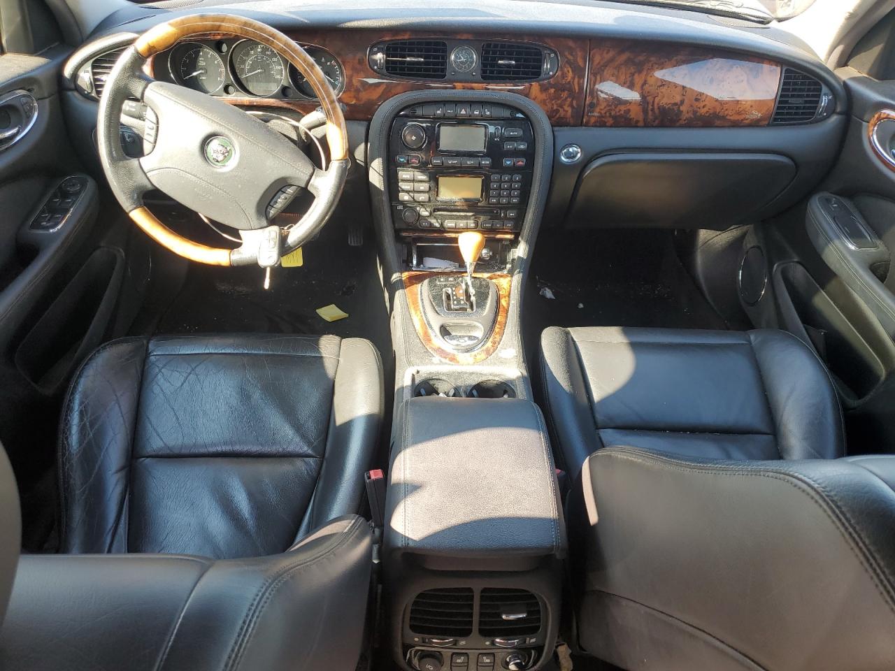 2004 Jaguar XJ - Image 8