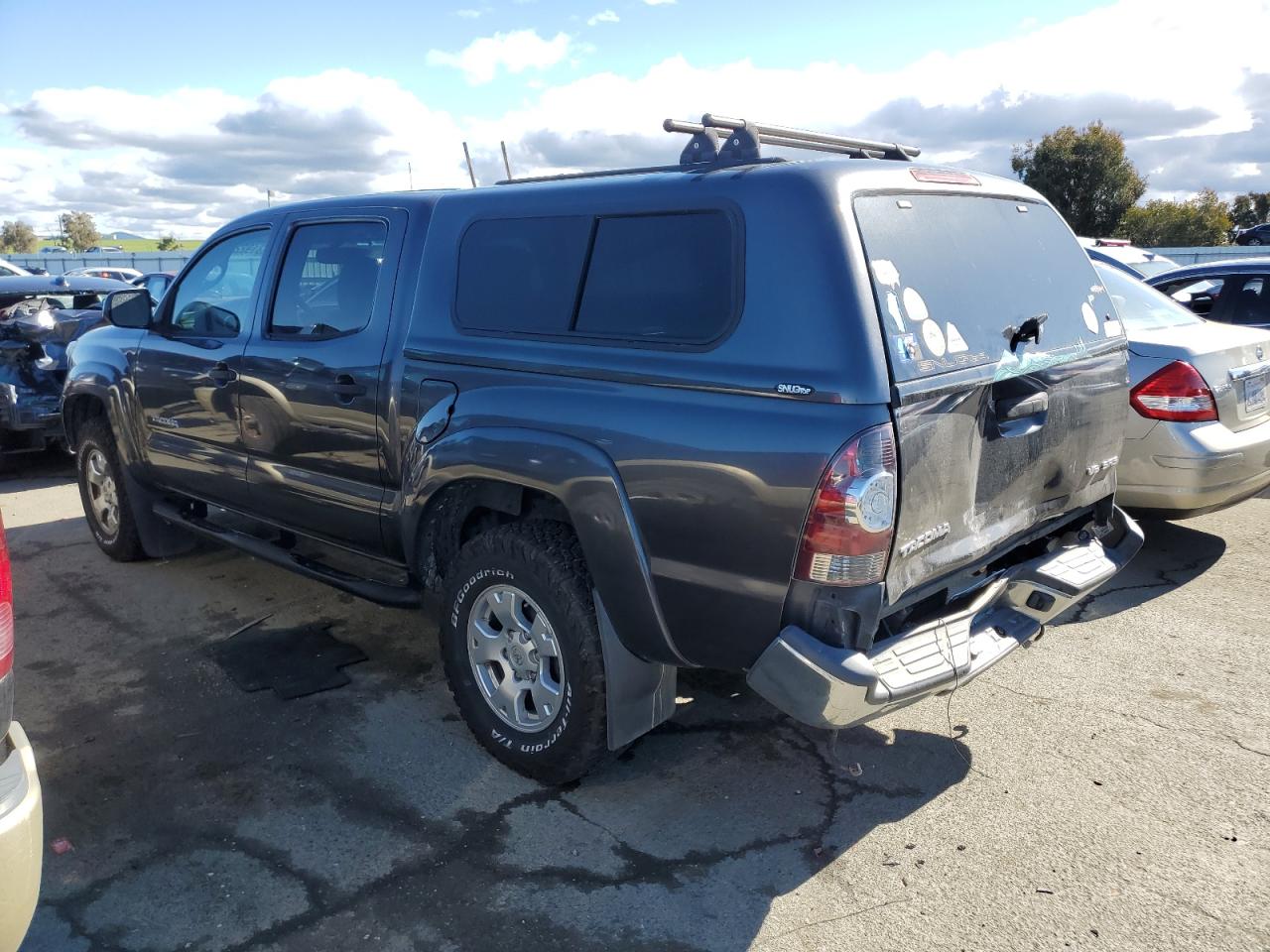 2012 Toyota Tacoma - Image 2