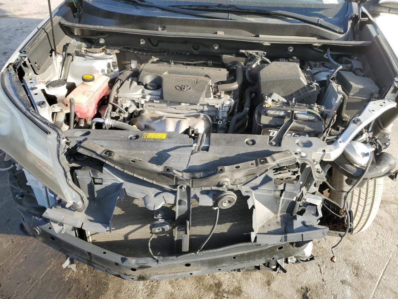 2014 Toyota RAV 4 - Image 12