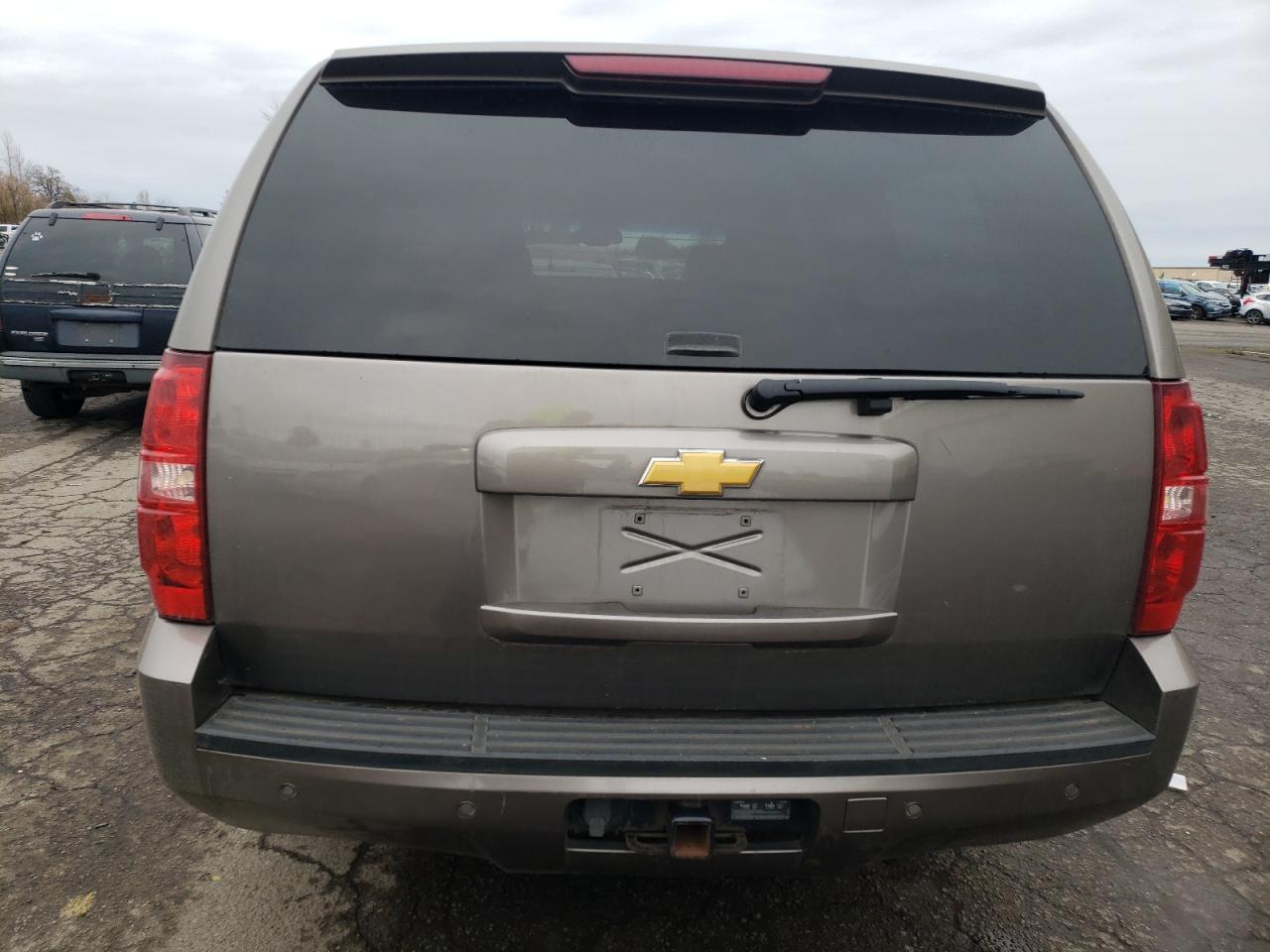 2013 Chevrolet Suburban - Image 6