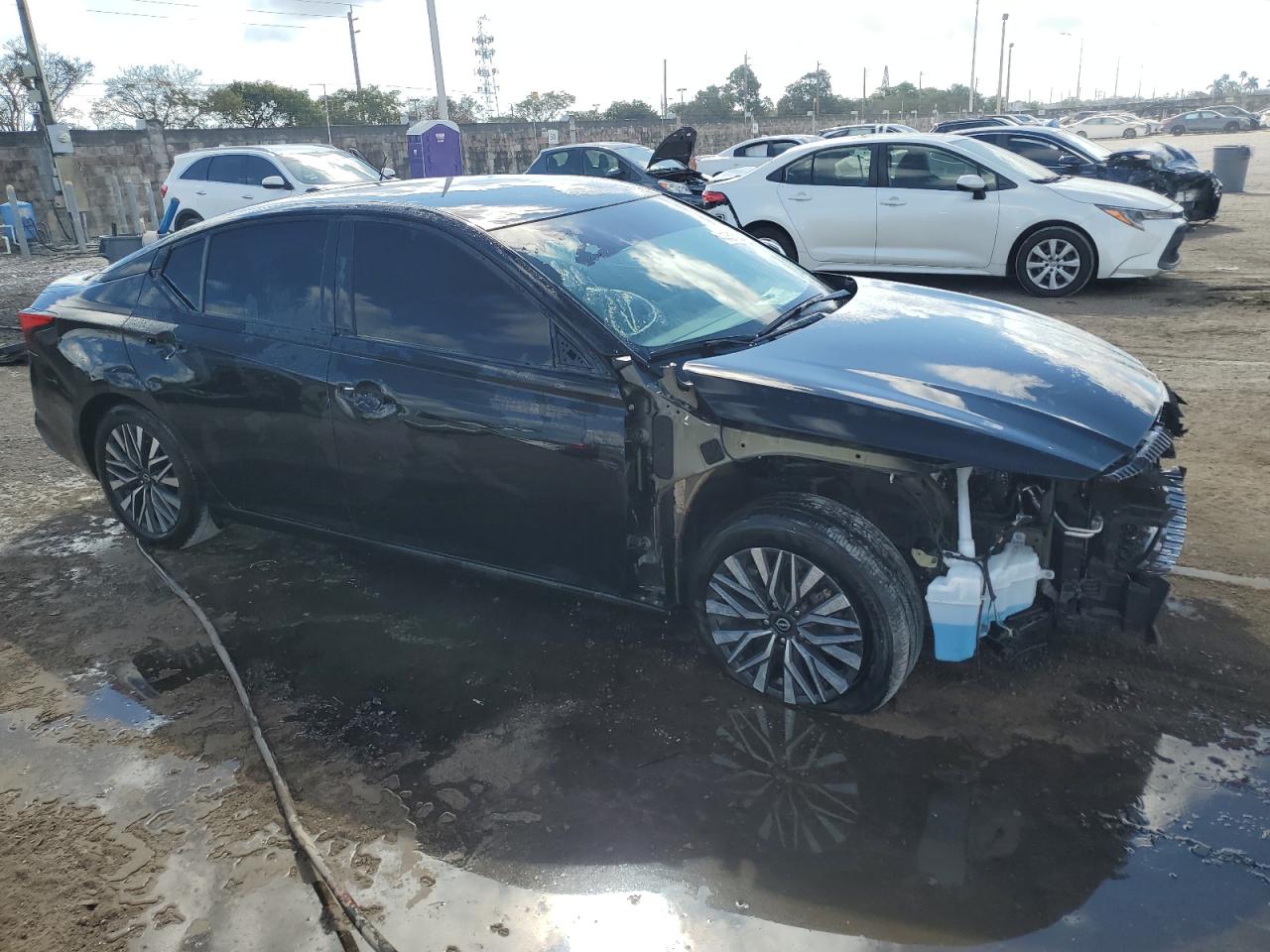 2024 Nissan Altima - Image 4
