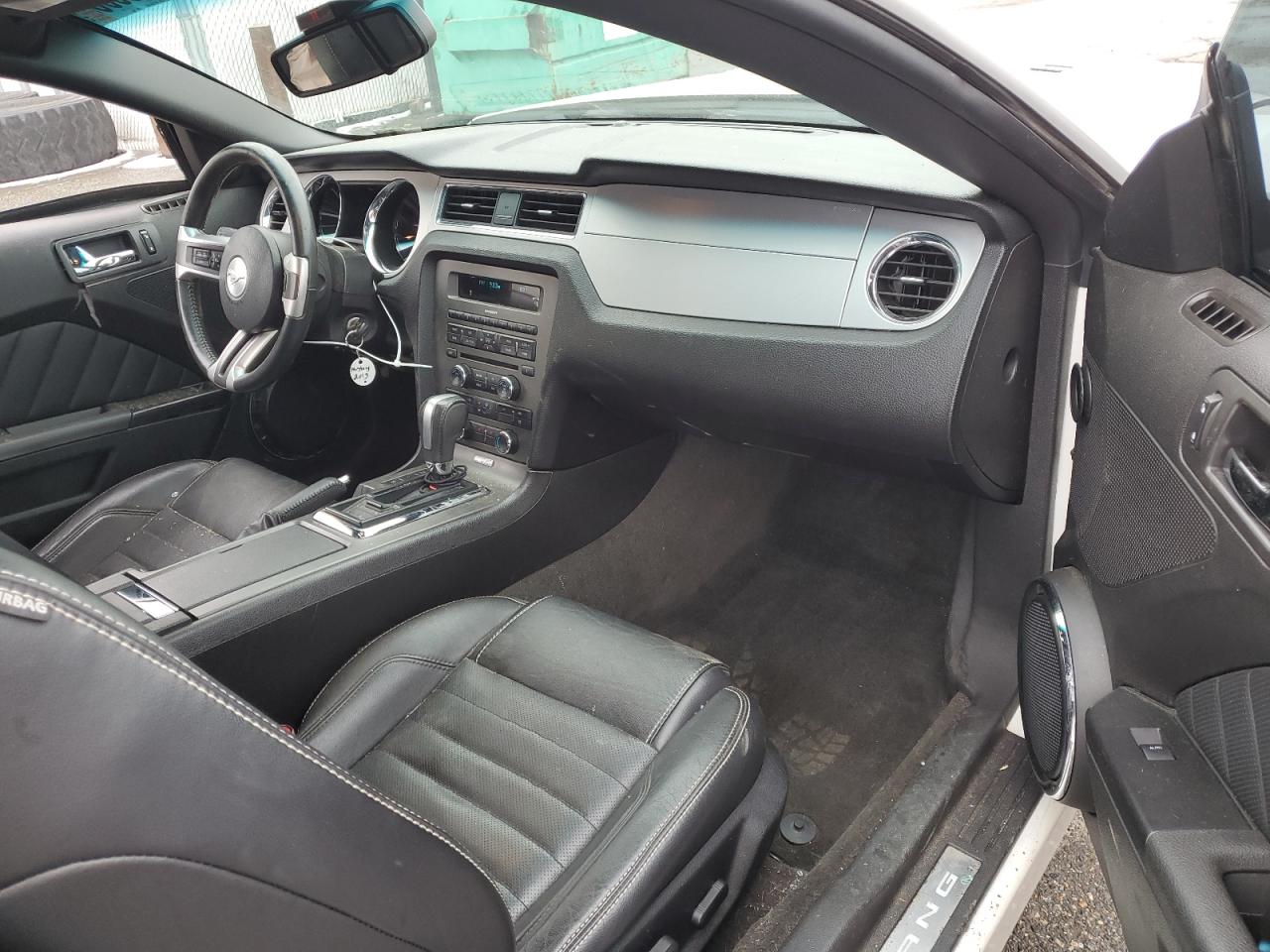 2013 Ford Mustang - Image 8