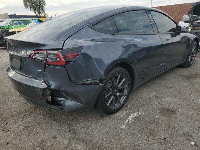  TESLA MODEL 3 2022 Серебристый