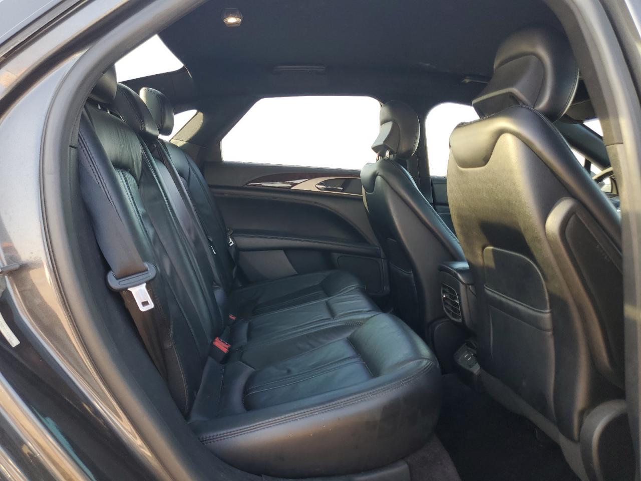 2017 Lincoln MKZ - Image 10