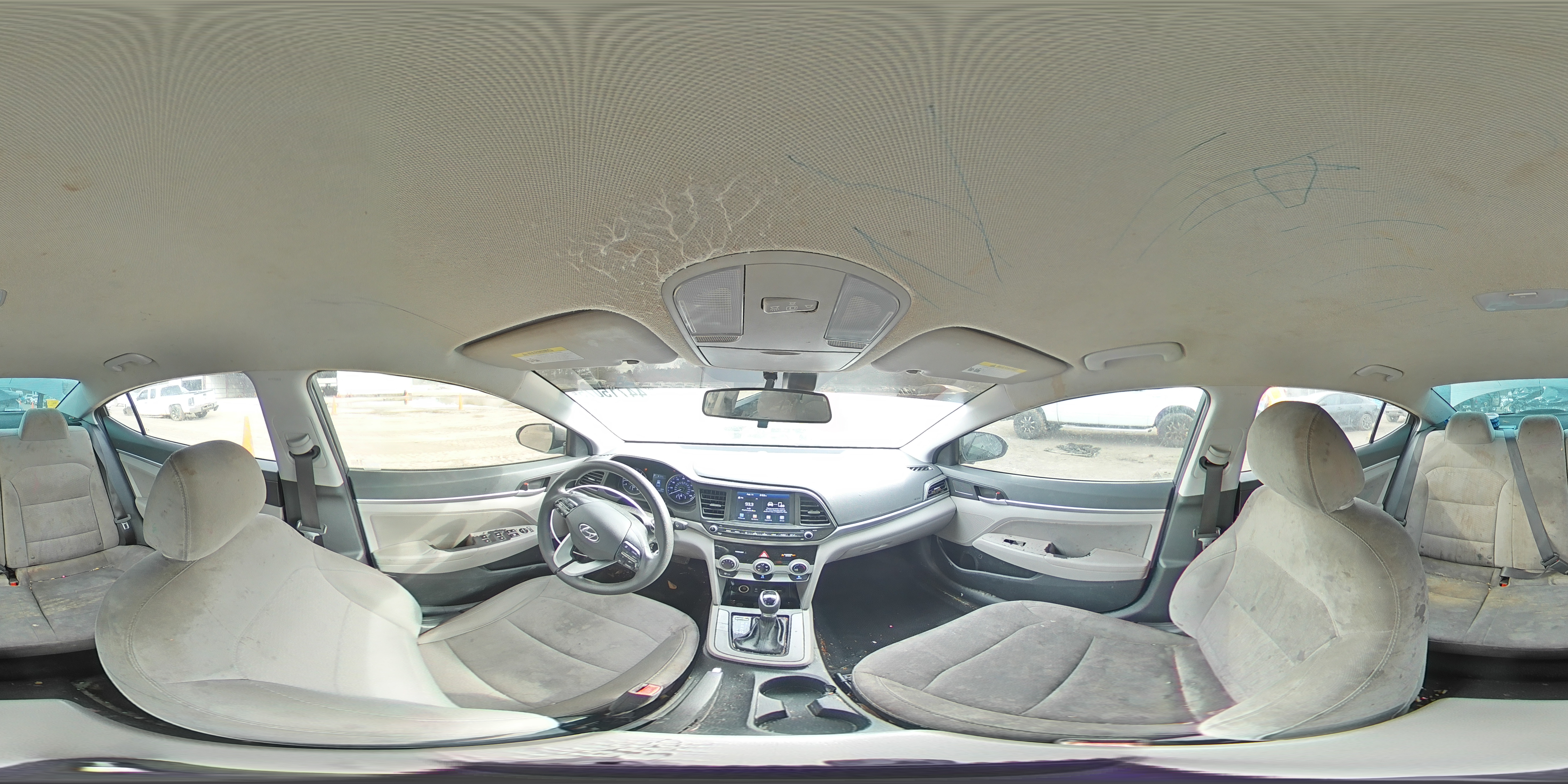 2019 Hyundai Elantra - Image 12