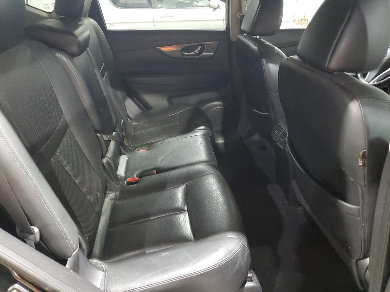 2014 Nissan Rogue - Image 11