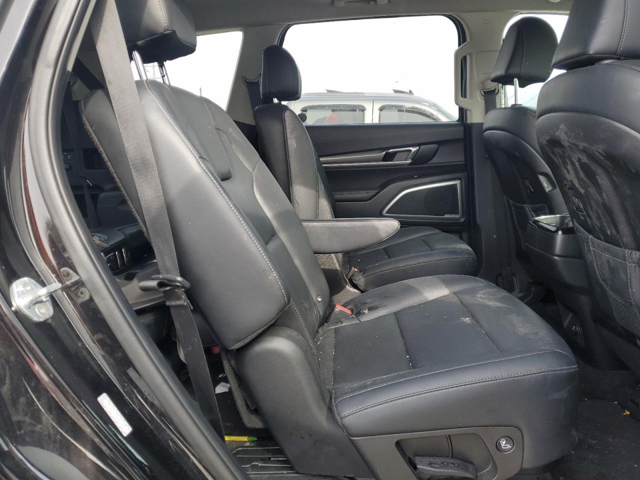 2022 Kia Telluride - Image 11