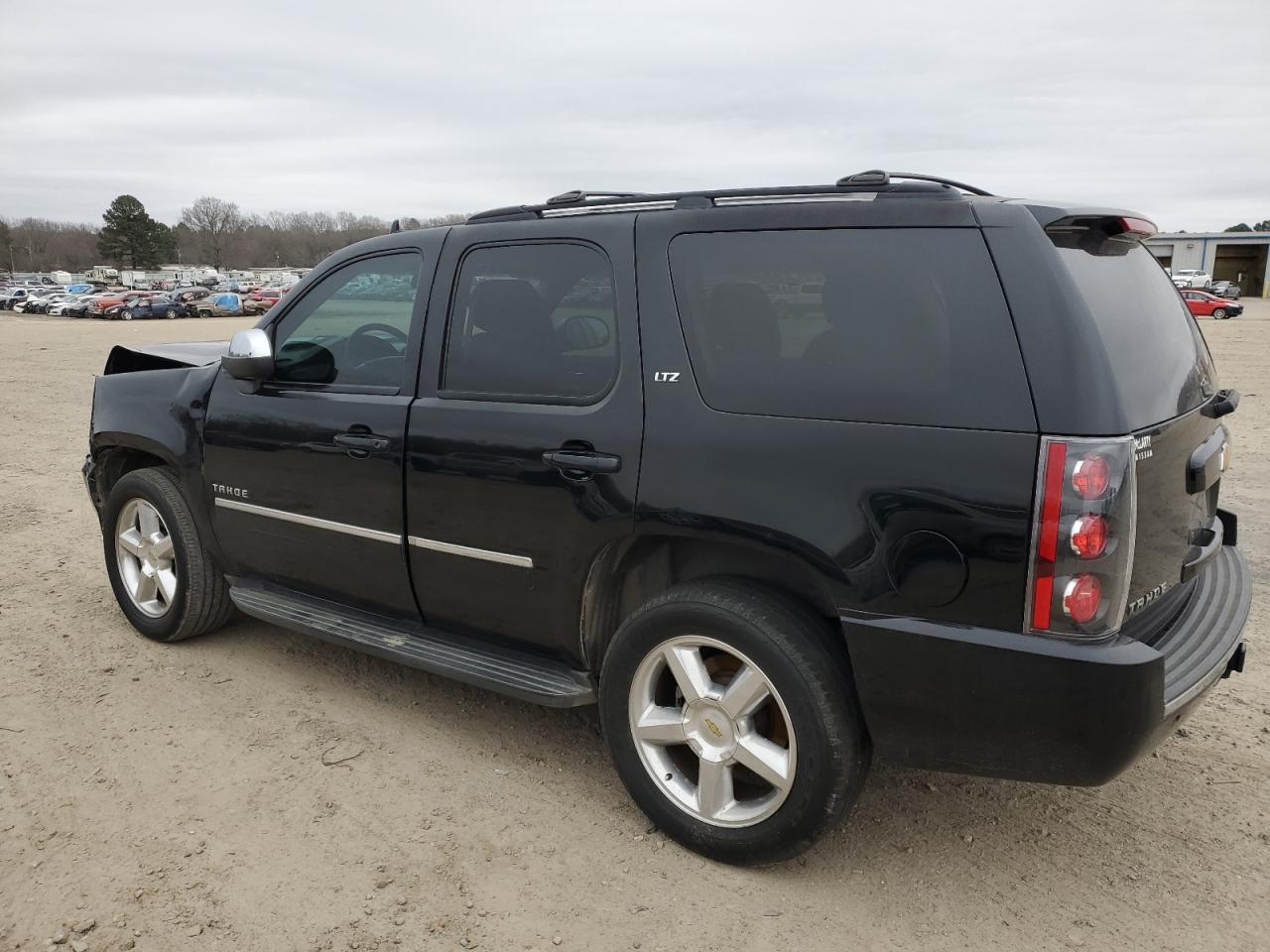 2014 Chevrolet Tahoe - Image 2