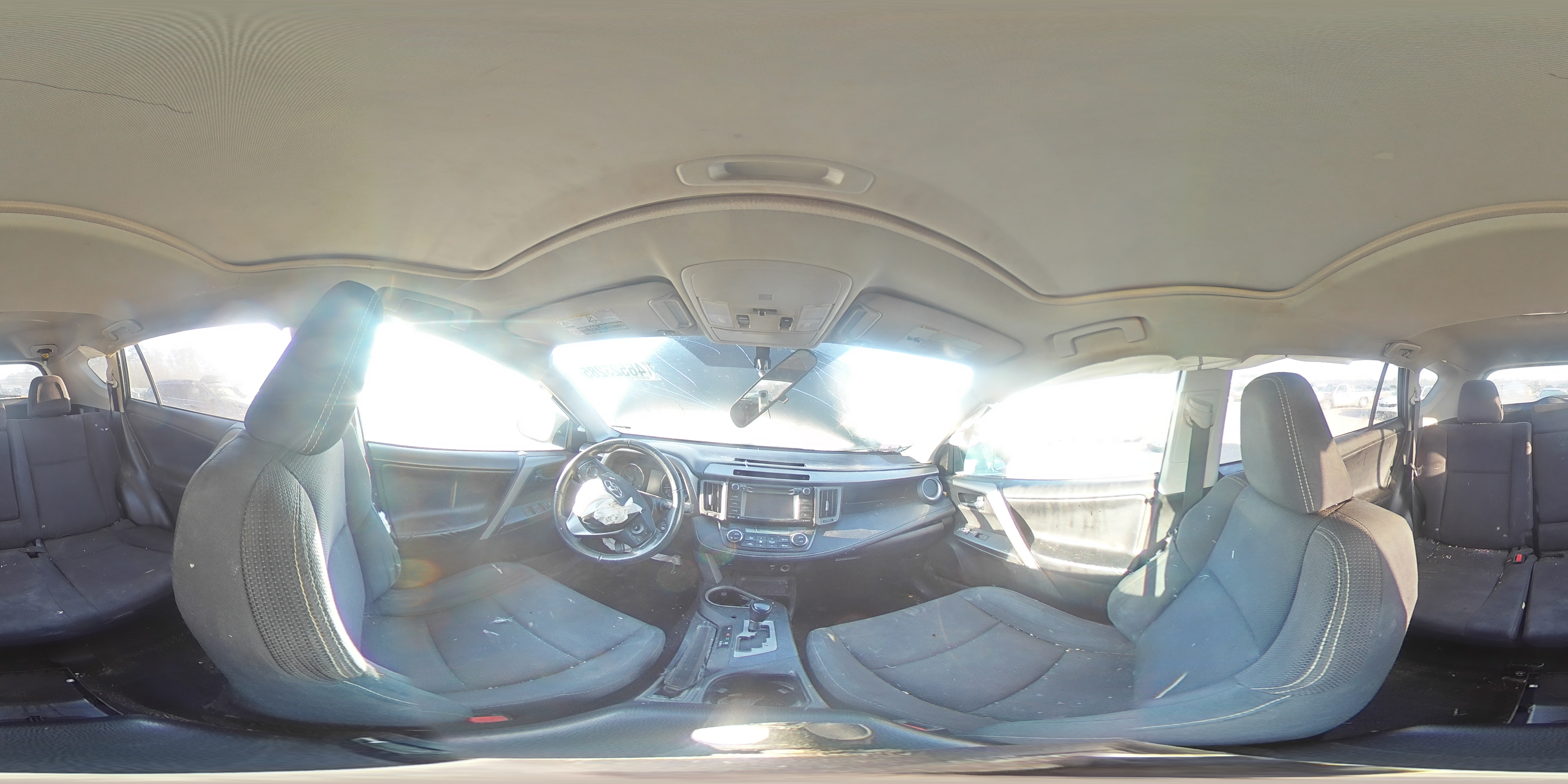 2016 Toyota RAV 4 - Image 14