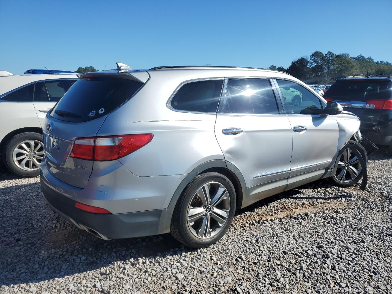 2013 Hyundai Santa Fe - Image 3