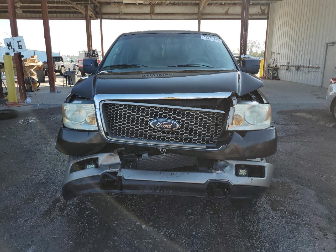 2005 Ford F-150 - Image 5
