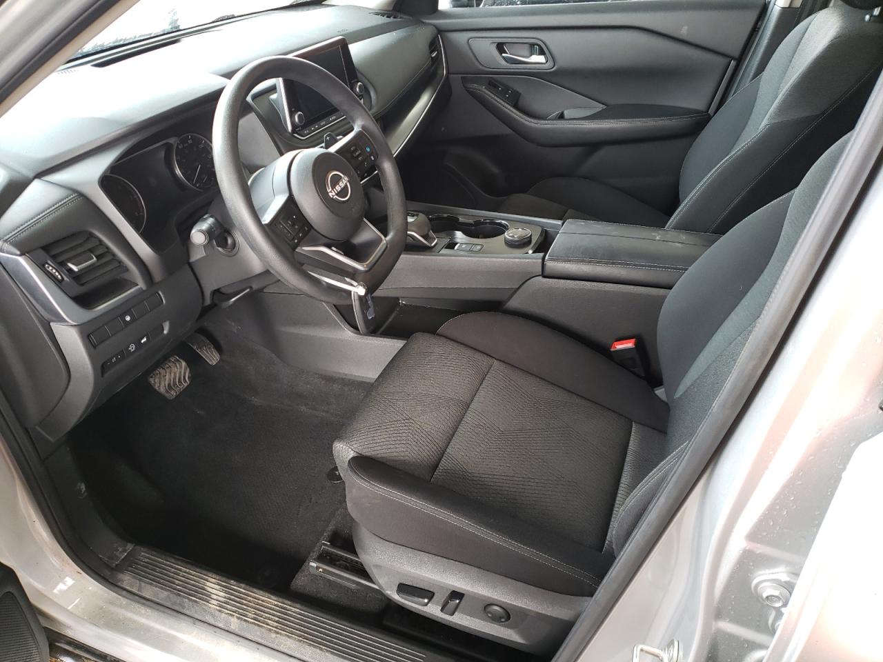 2024 Nissan Rogue - Image 7