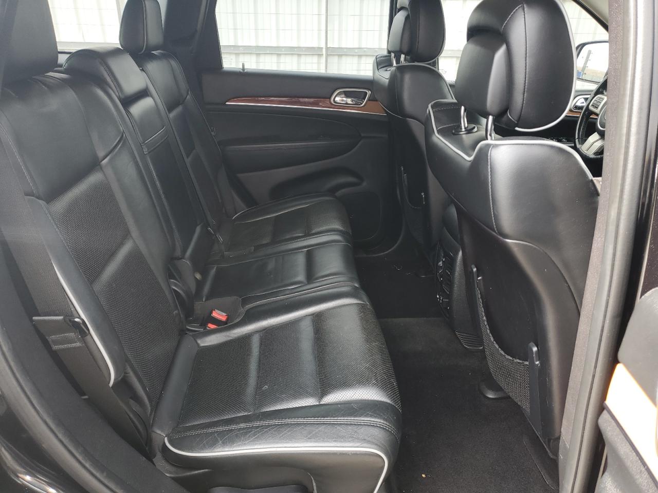 2011 Jeep Grand Cherokee - Image 11