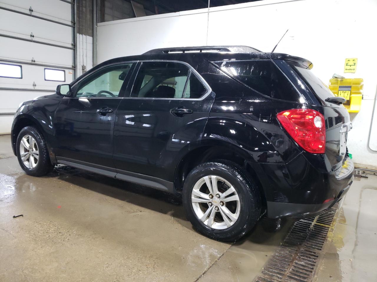2010 Chevrolet Equinox - Image 2