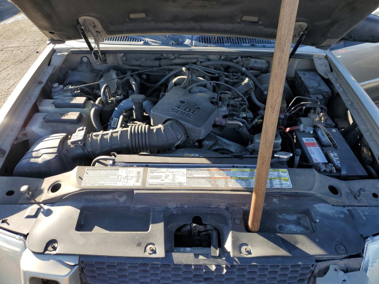 2001 Ford Explorer - Image 12