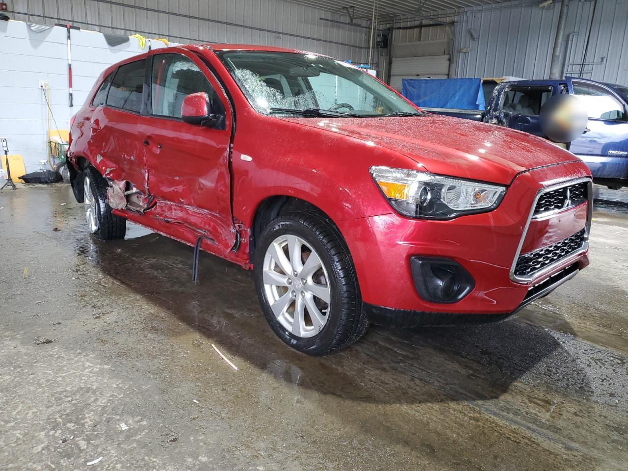 2015 Mitsubishi Outlander - Image 4
