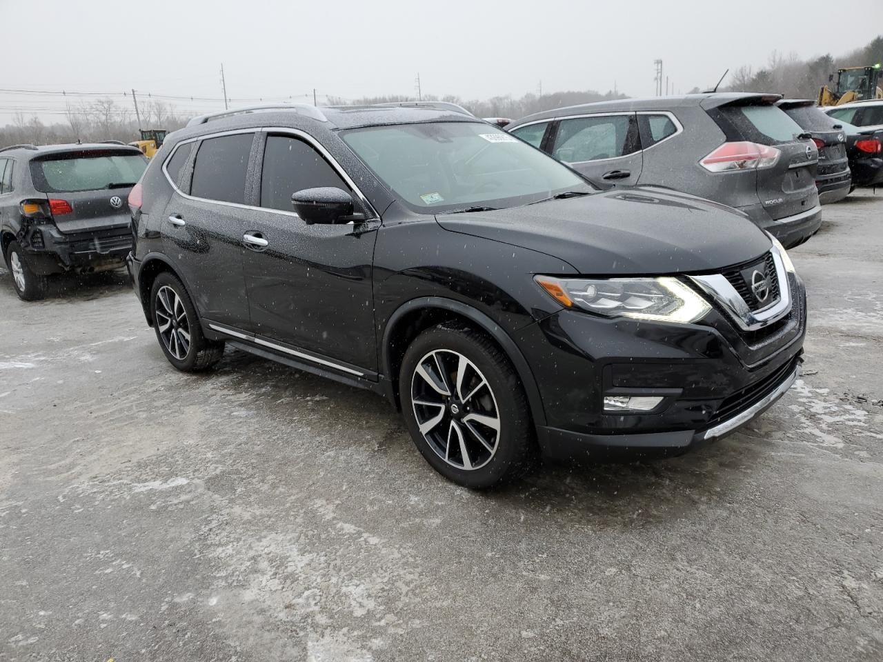 2017 Nissan Rogue - Image 4